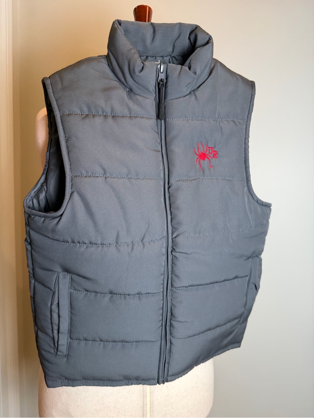 University of Richmond Spiders Size. 7/8- Kids Quilted Puffer Vest